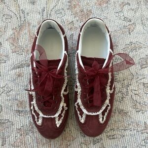 Alohas Burgundy Lace Women's Shoes